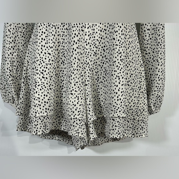 Forever 21 Polka Dot Romper Size Small - Picture 4 of 8
